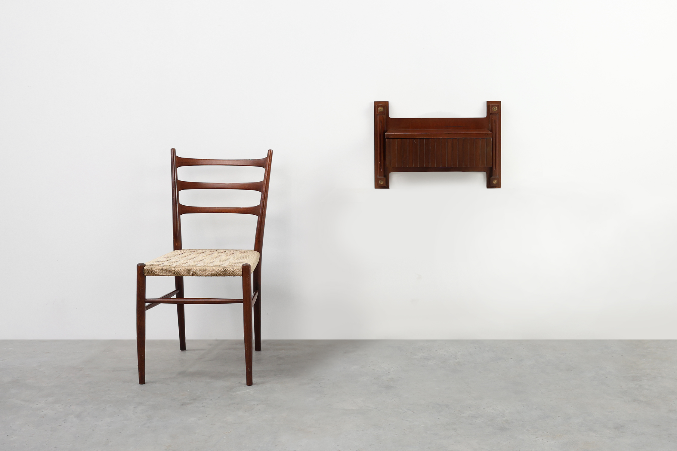 Mid-century Wall-mounted console in wood with brass details, Italy 1960sthumbnail